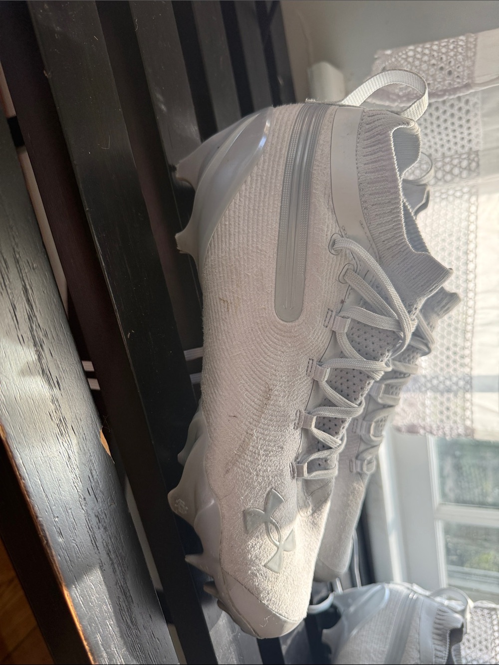 Under Armour Men's White Athletic Cleats